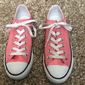 Women’s Size 6 1/2 converse sneakers